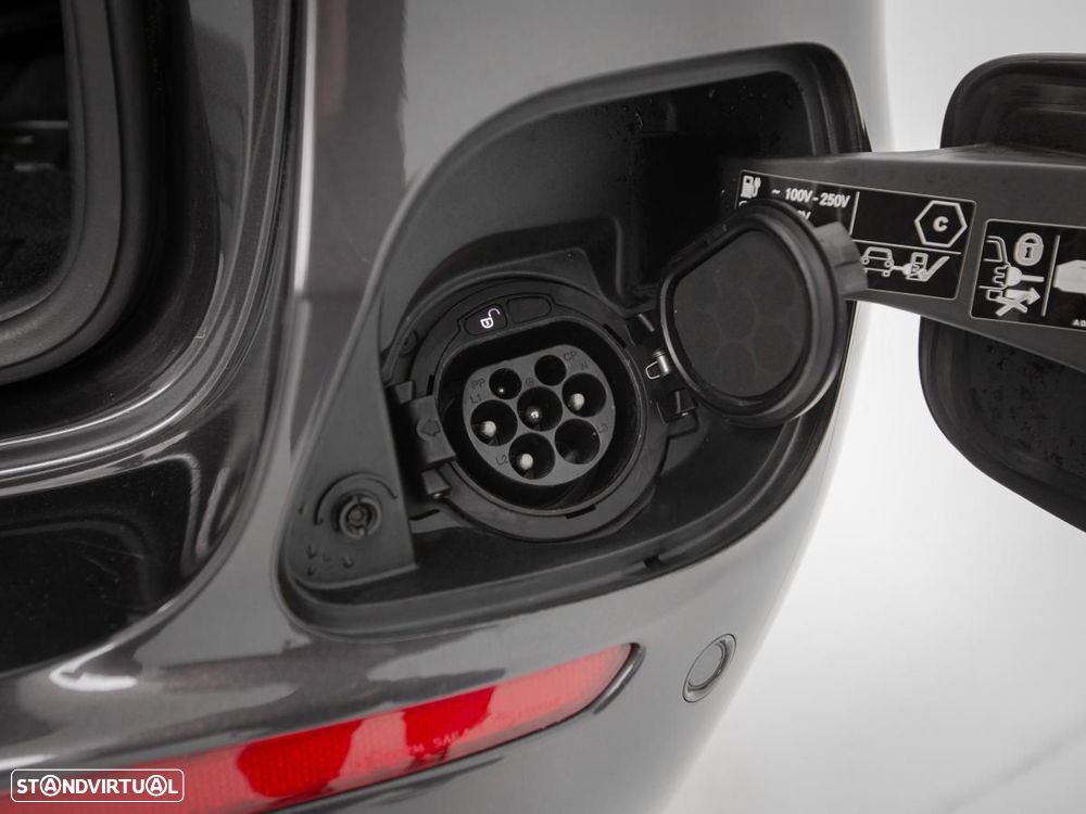 Mercedes-Benz E 300 de AMG Line - 14