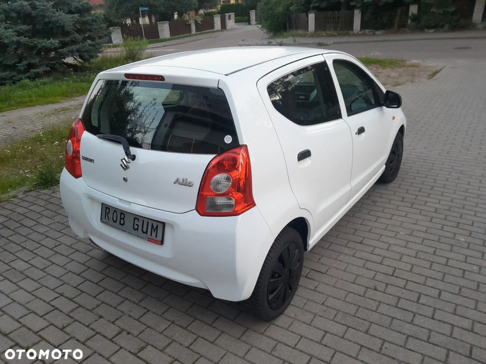 Suzuki Alto 2011 photo 5