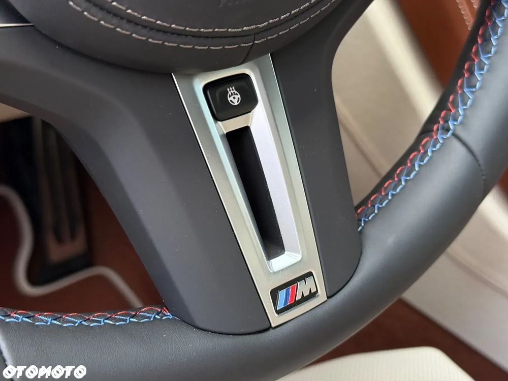 BMW Seria 8 M850i xDrive - 29