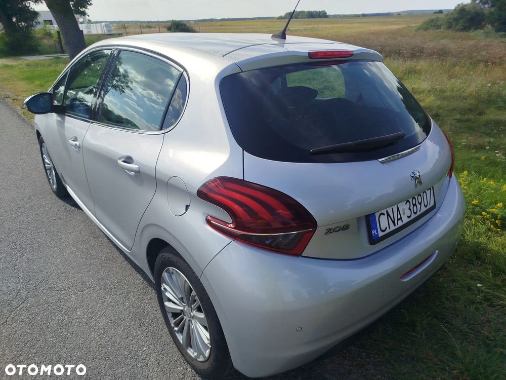 Peugeot 208 2016 photo 4