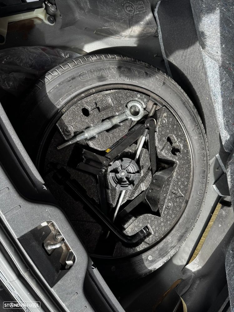 Volvo XC 60 2.0 D3 VOR - 27