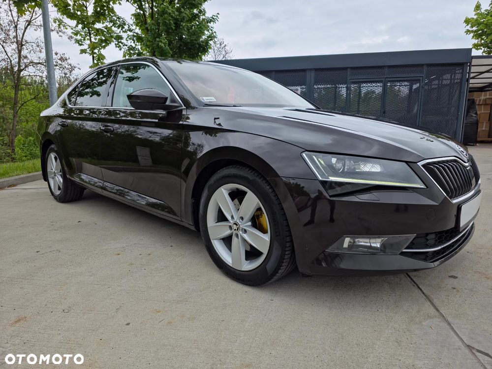 Skoda Superb 2.0 TSI Ambition DSG - 19