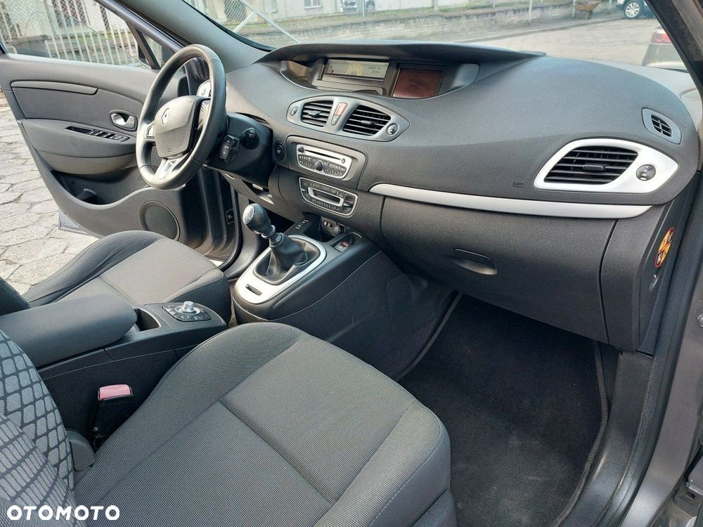 Renault Scenic - 9