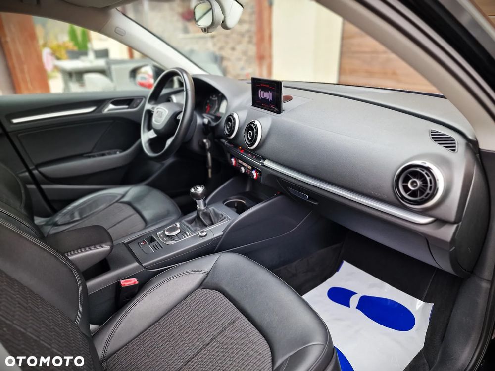 Audi A3 Sportback 1.4 TFSI CoD Ambiente - 29