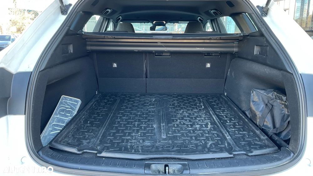 Toyota Corolla 1.8 HSD Eco - 10