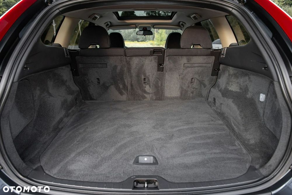 Volvo XC 60 2.4D AWD Summum - 25