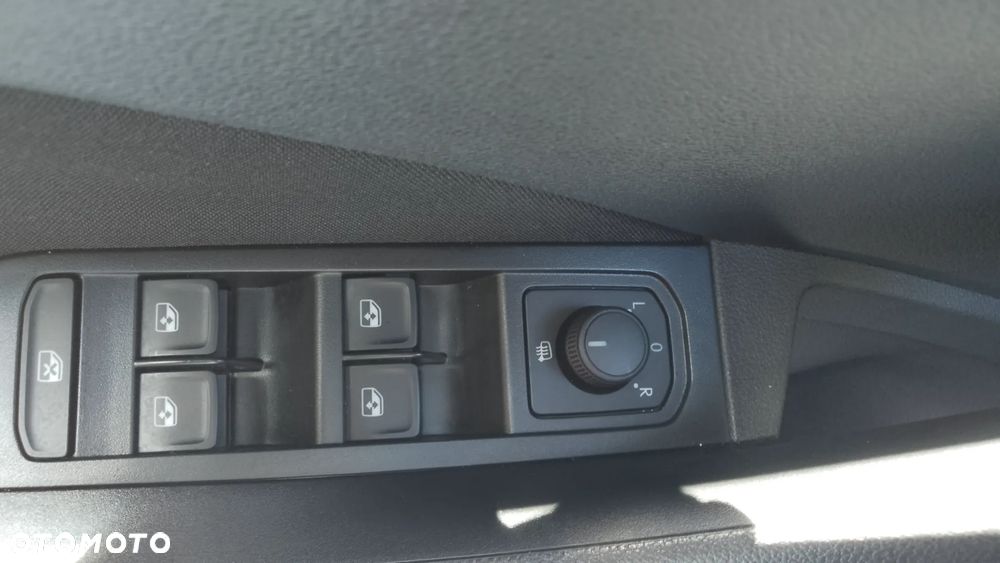 Skoda Kamiq 1.0 TSI Selection - 25
