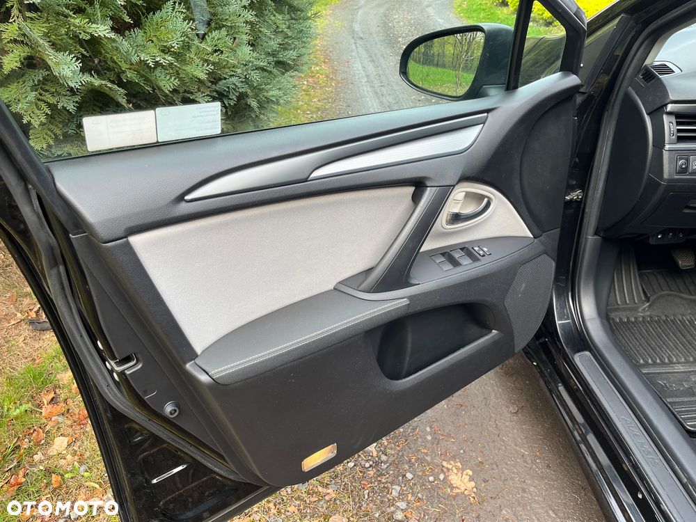 Toyota Avensis 2.0 D-4D Prestige - 27