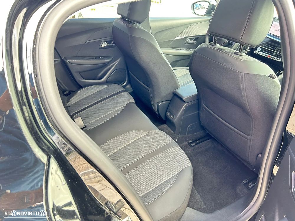 Peugeot 208 1.2 Hybrid Allure e-DCS6 - 10