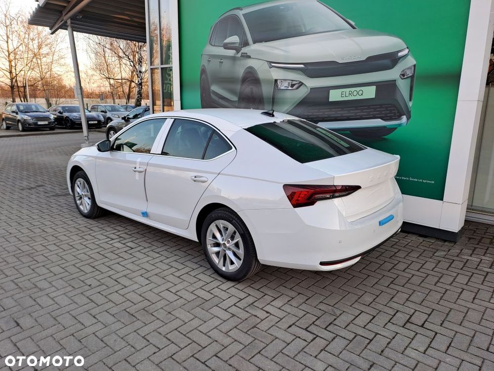 Skoda Octavia 2.0 TDI Edition 130 Selection DSG - 2