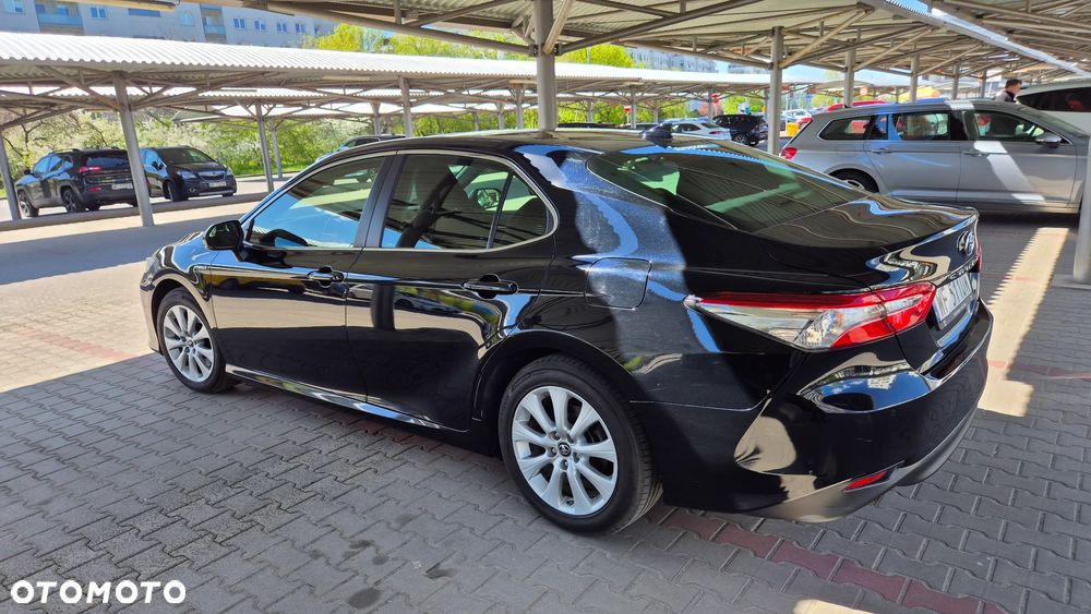 Toyota Camry 2.5 Hybrid Comfort CVT - 2