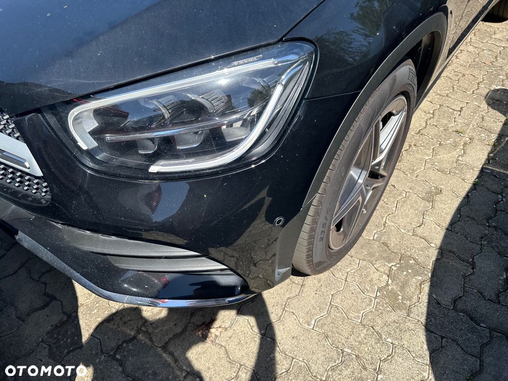 Mercedes-Benz GLC 300 d 4Matic 9G-TRONIC AMG Line - 2