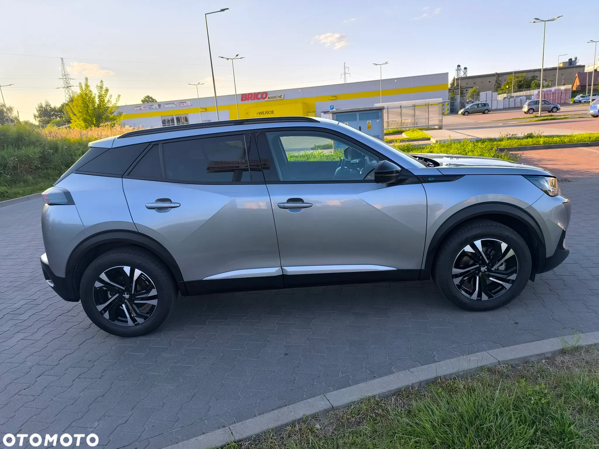 Peugeot 2008 e-2008 Allure Pack - 9