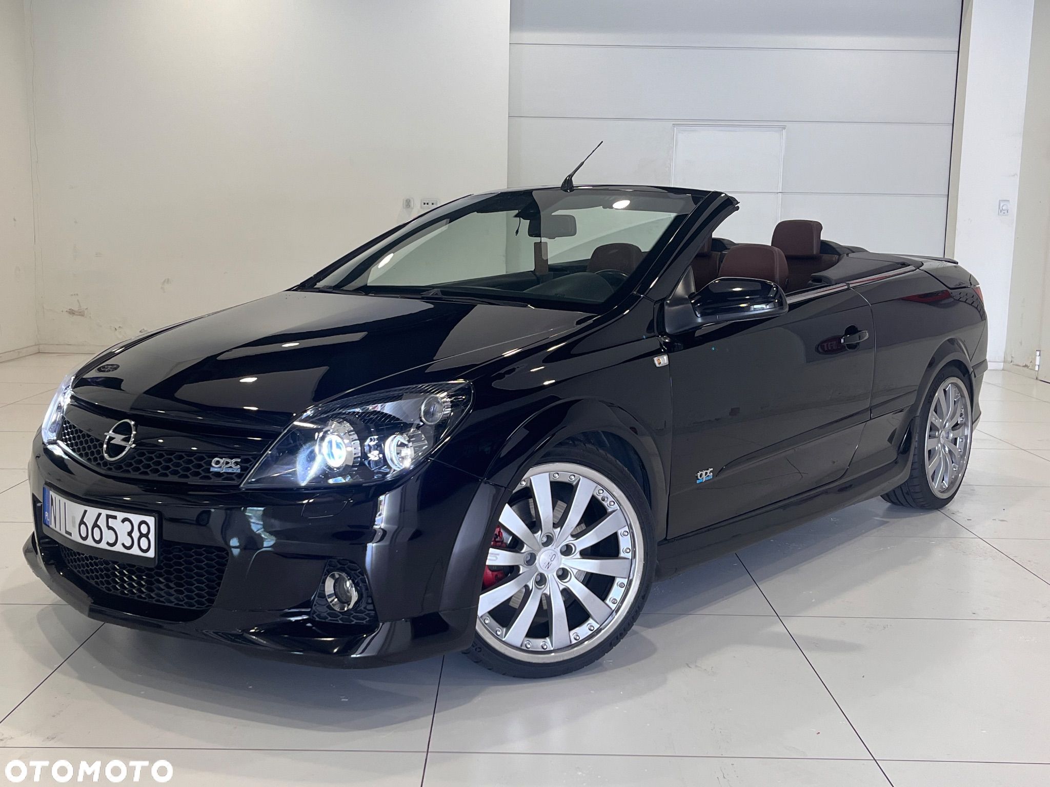 Opel Astra TwinTop 1.9 CDTI Cosmo - 1