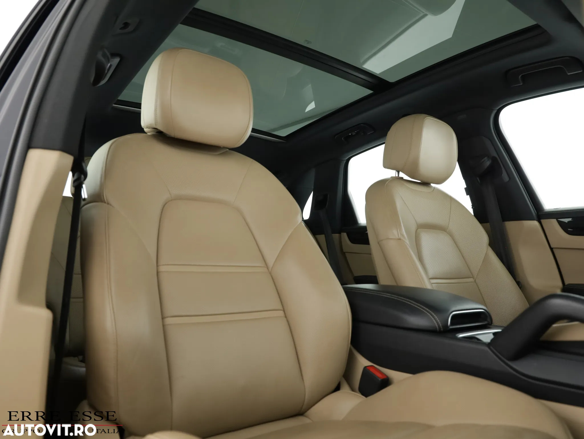 Porsche Cayenne - 39