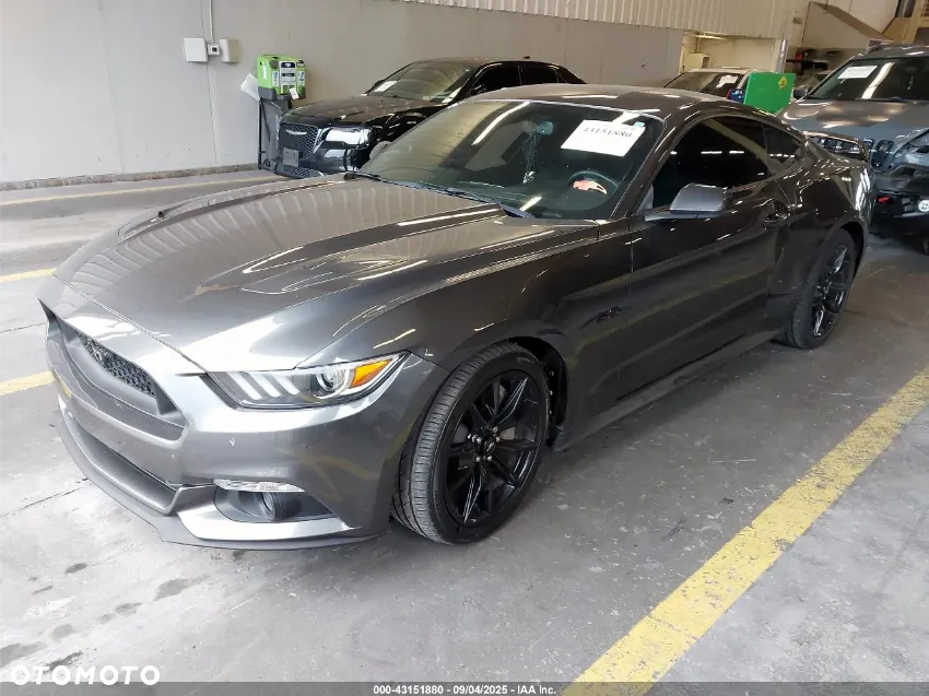 Ford Mustang 5.0 V8 GT - 14