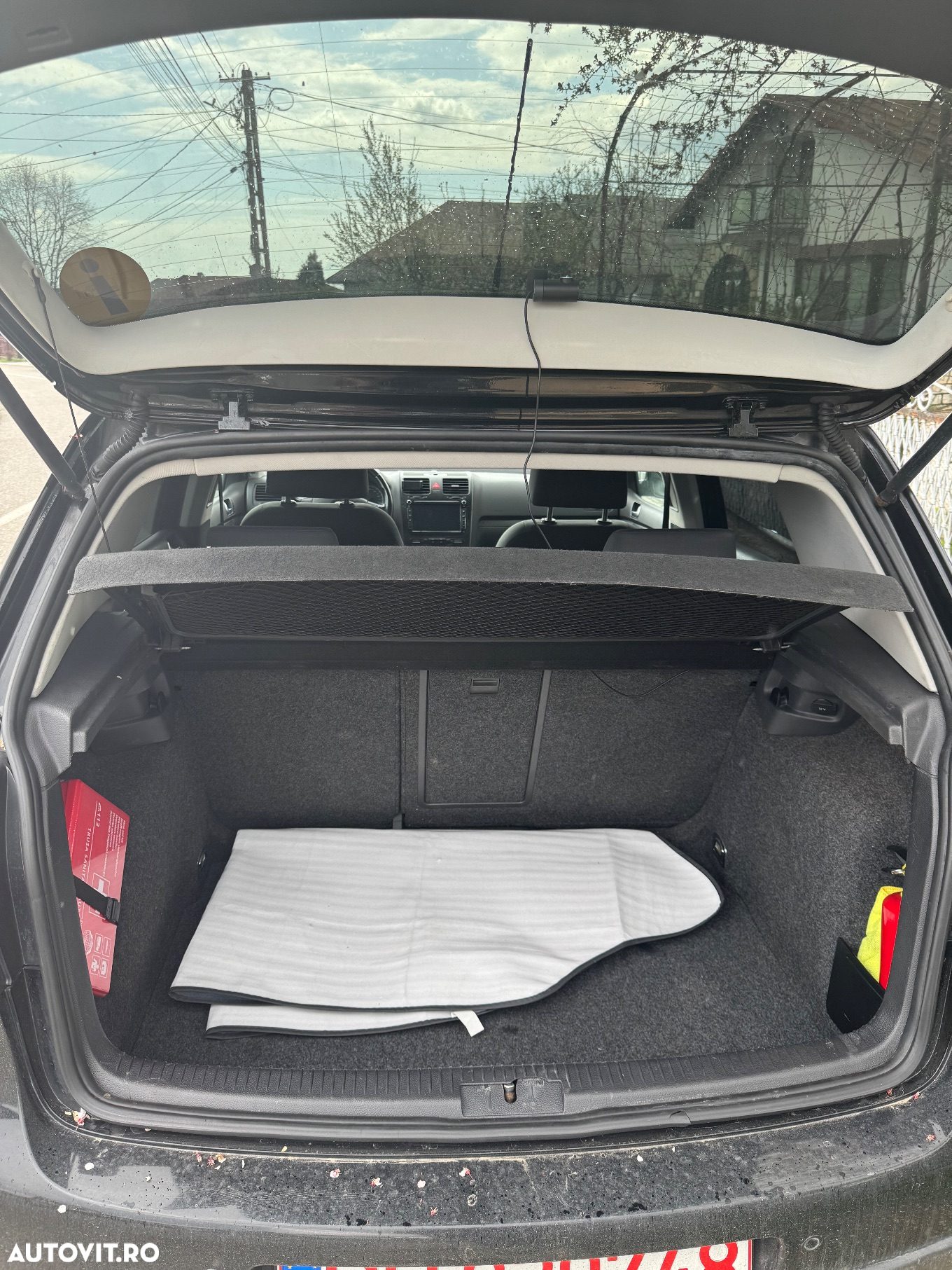 Volkswagen Golf - 6