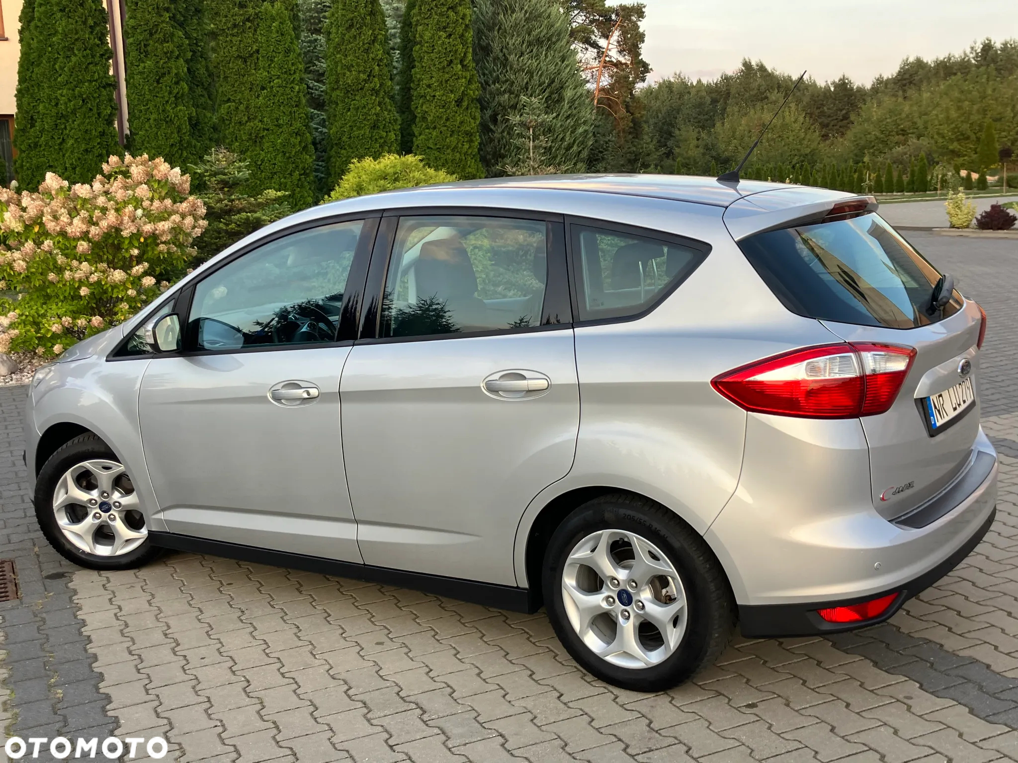 Ford C-MAX 1.6 Ti-VCT SYNC Edition - 4