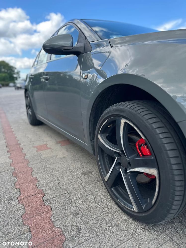 Chevrolet Cruze 1.8 LT - 11