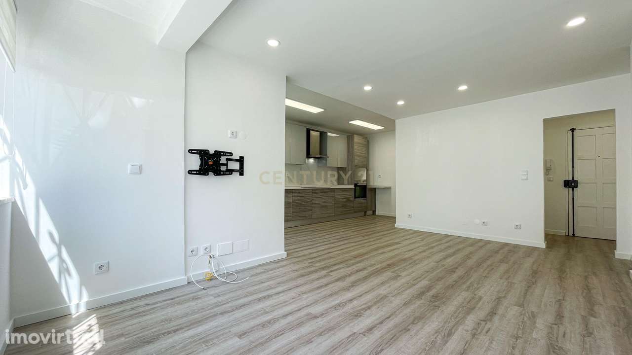 Apartamento T1+1 - São Domingos de Rana - Garagem Box - Arrendamento - Grande imagem: 5/20