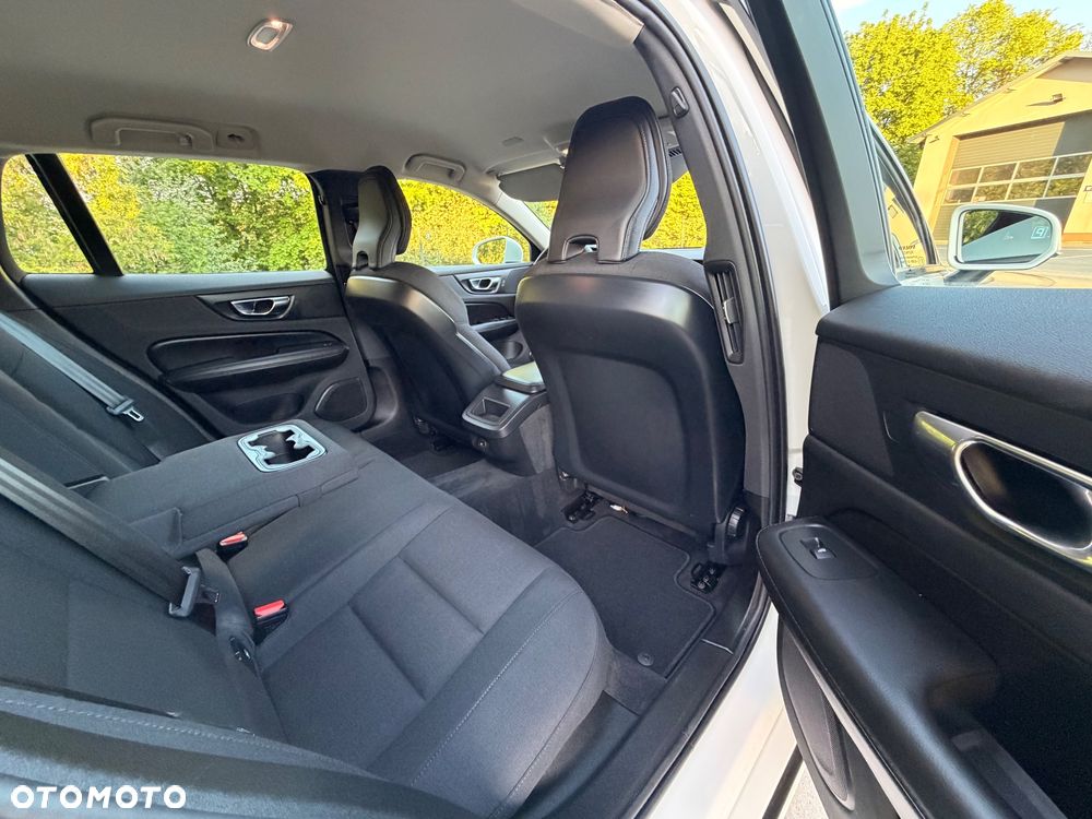 Volvo V60 T4 Geartronic Momentum Pro - 10