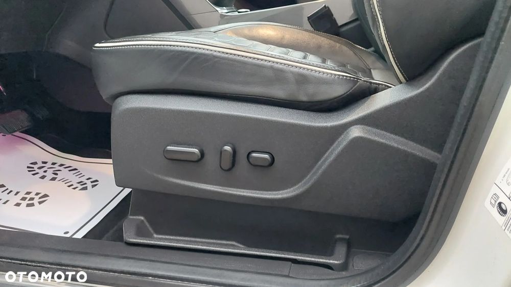 Ford Kuga 2.0 TDCi 4x4 Vignale - 17