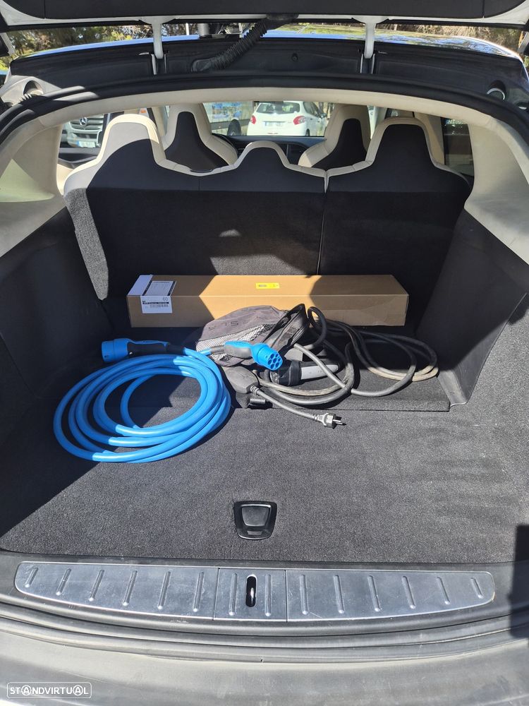 Tesla Model X 100D - 10