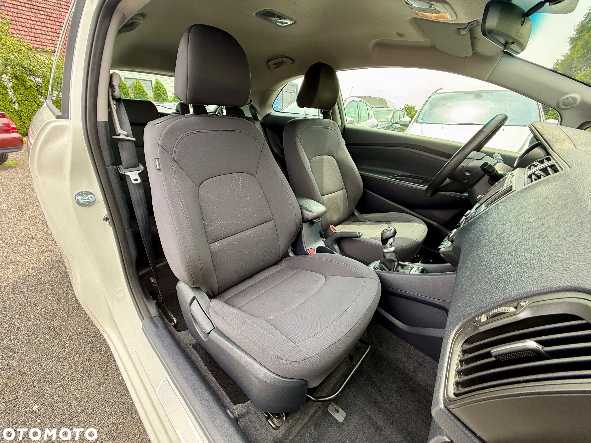 Kia Rio 1.4 Spirit - 16