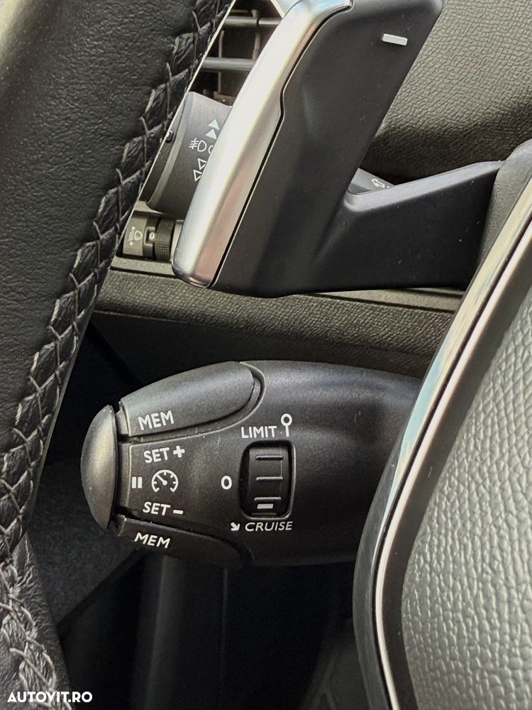 Peugeot 3008 1.6 THP EAT6 Allure - 25