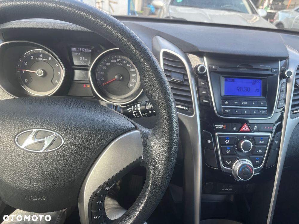 Hyundai i30 1.4 Classic + - 3