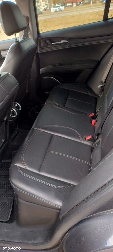 Alfa Romeo Stelvio 2.0 Turbo 16V AT8-Q4 Super - 10
