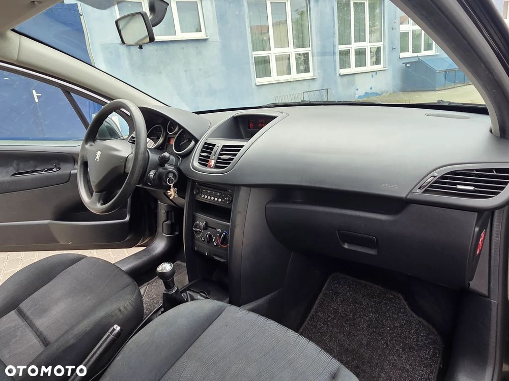 Peugeot 207 90 Filou - 27