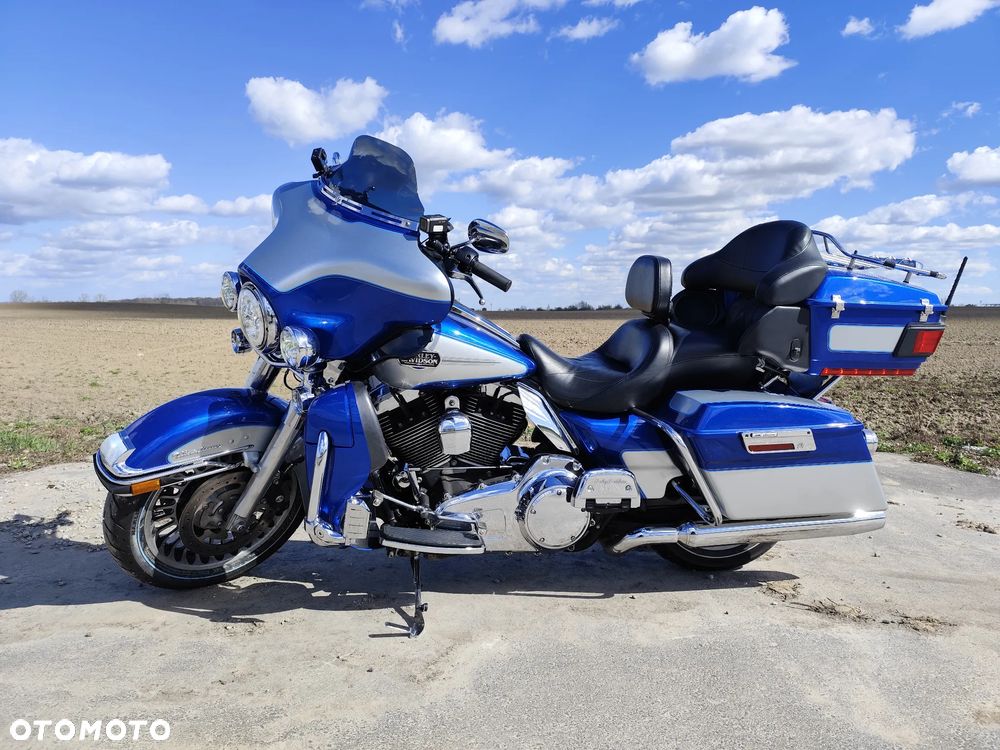 Harley-Davidson FLHTCU Ultra - 1