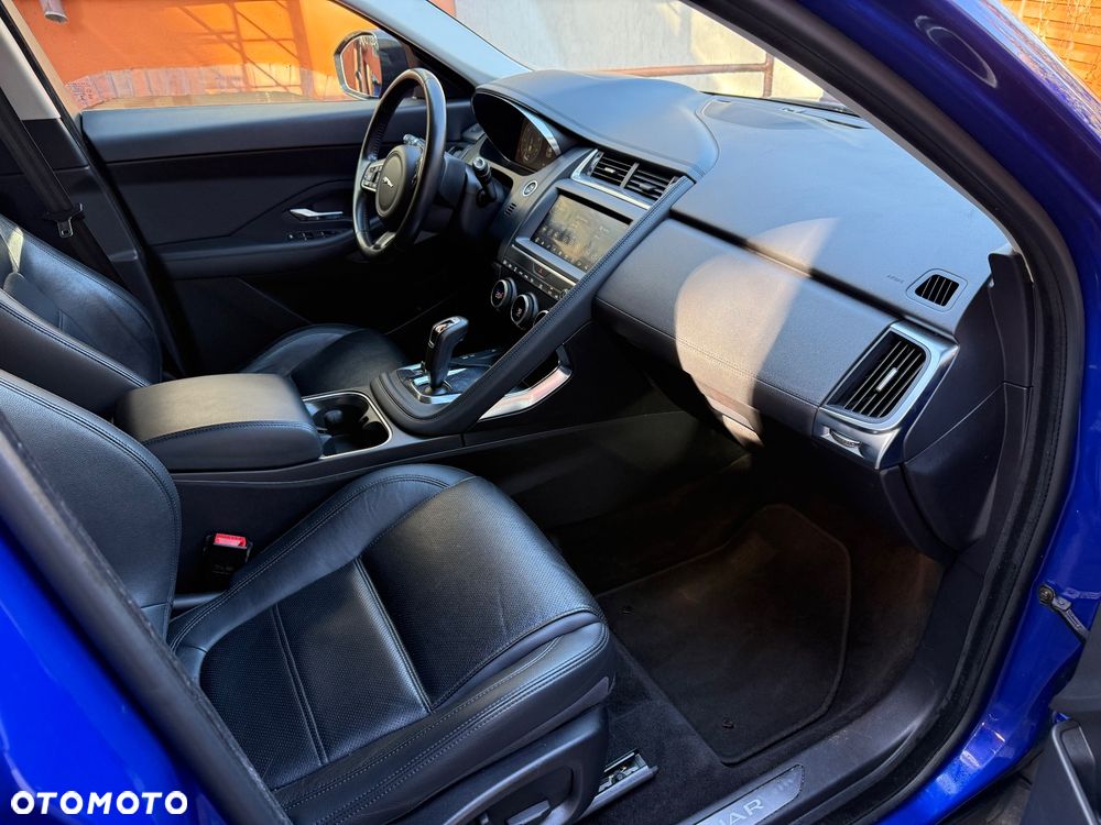 Jaguar E-Pace - 10