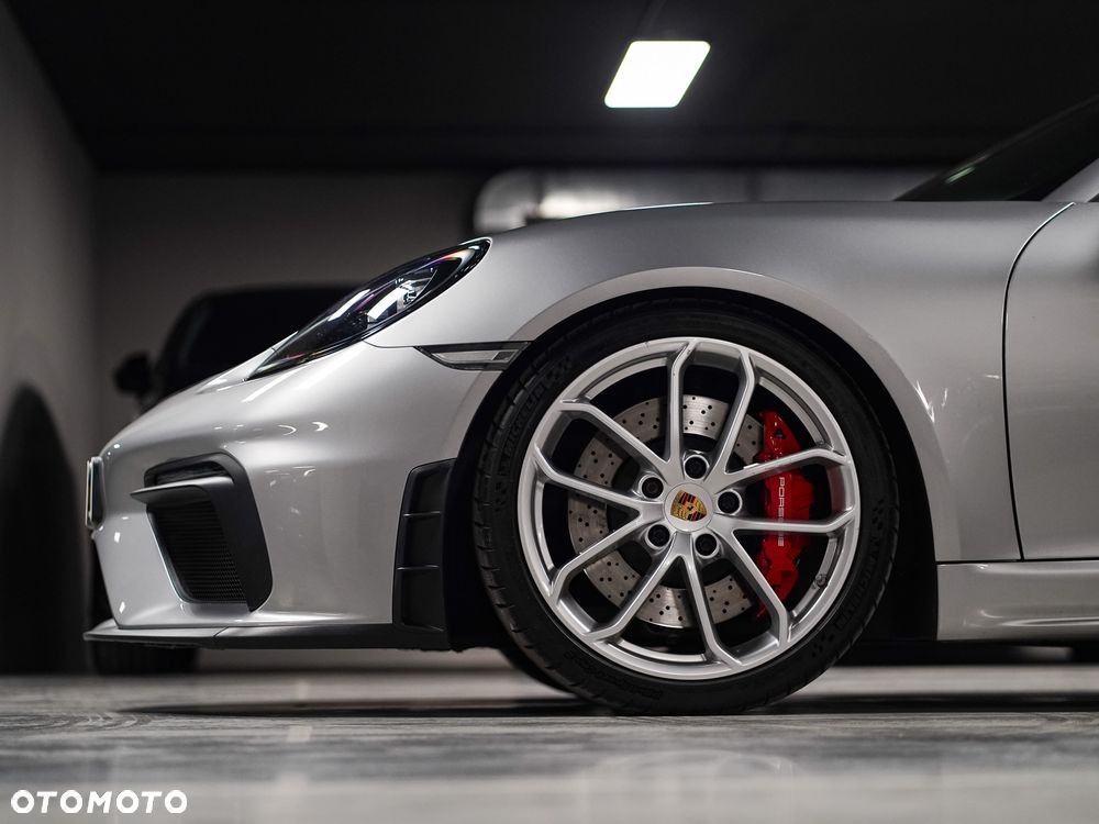 Porsche 718 Boxster Spyder - 2