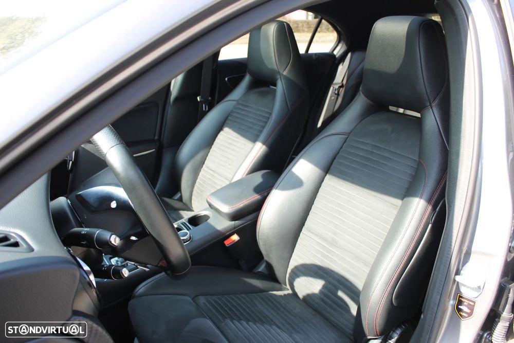 Mercedes-Benz A 45 AMG 4Matic Speedshift 7G-DCT - 23