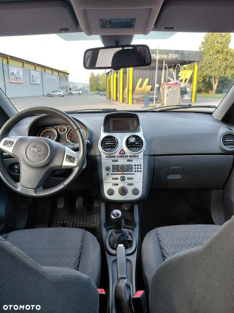 Opel Corsa 1.4 16V Active - 8