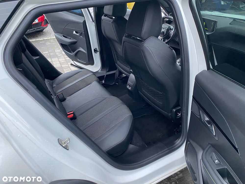 Peugeot 2008 1.5 BlueHDi GT Line S&S EAT8 - 11