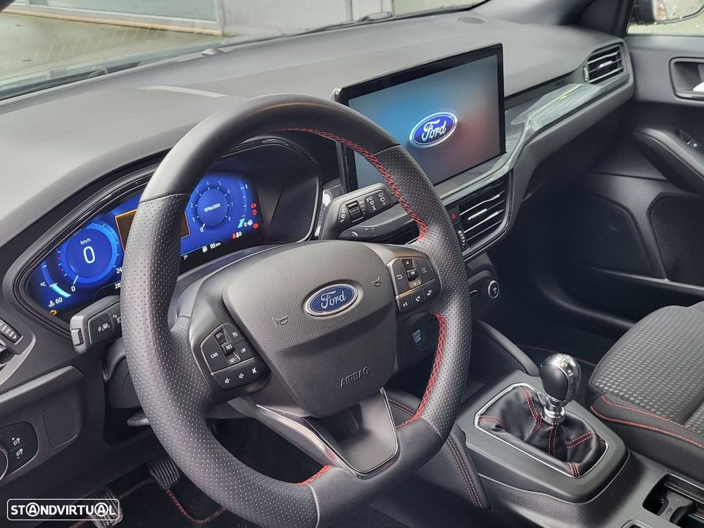 Ford Focus 1.0 EcoBoost MHEV ST-Line X - 19