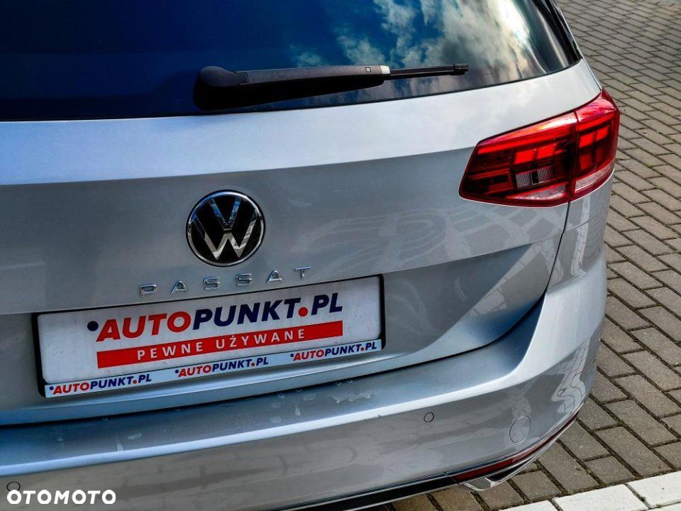 Volkswagen Passat - 8