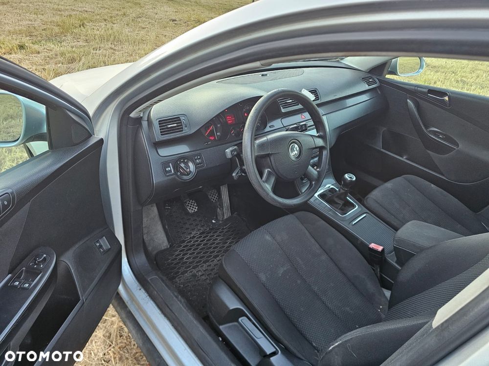 Volkswagen Passat 2.0 TDI Trendline - 7