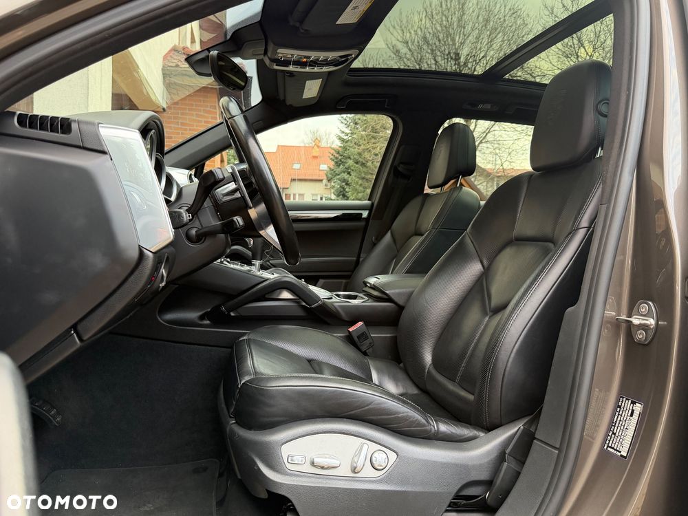 Porsche Cayenne - 9