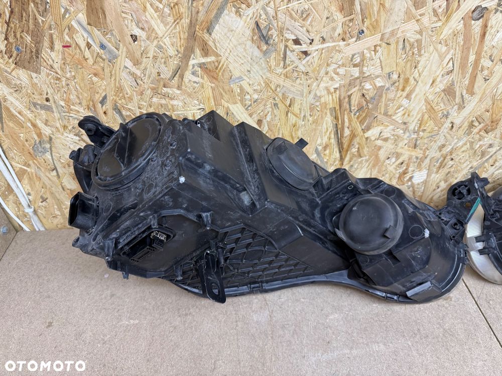 LAMPA LEWA PRAWA KOMPLET XENON SKODA YETI 5L1941015B 5L1941016B - 31