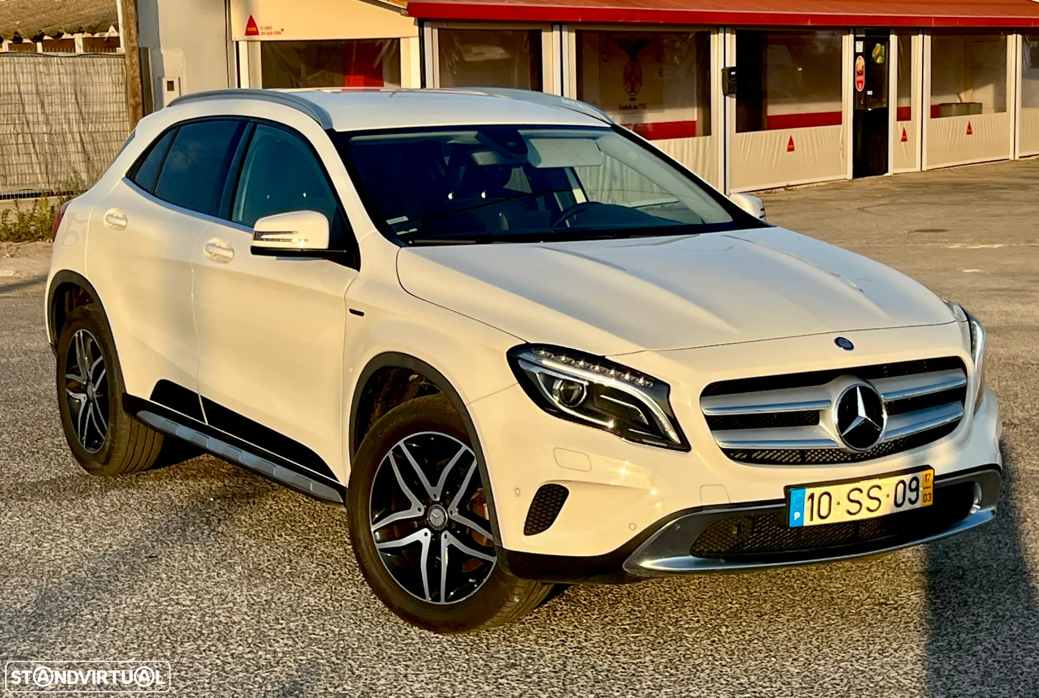 Mercedes-Benz GLA 180 CDi - 14