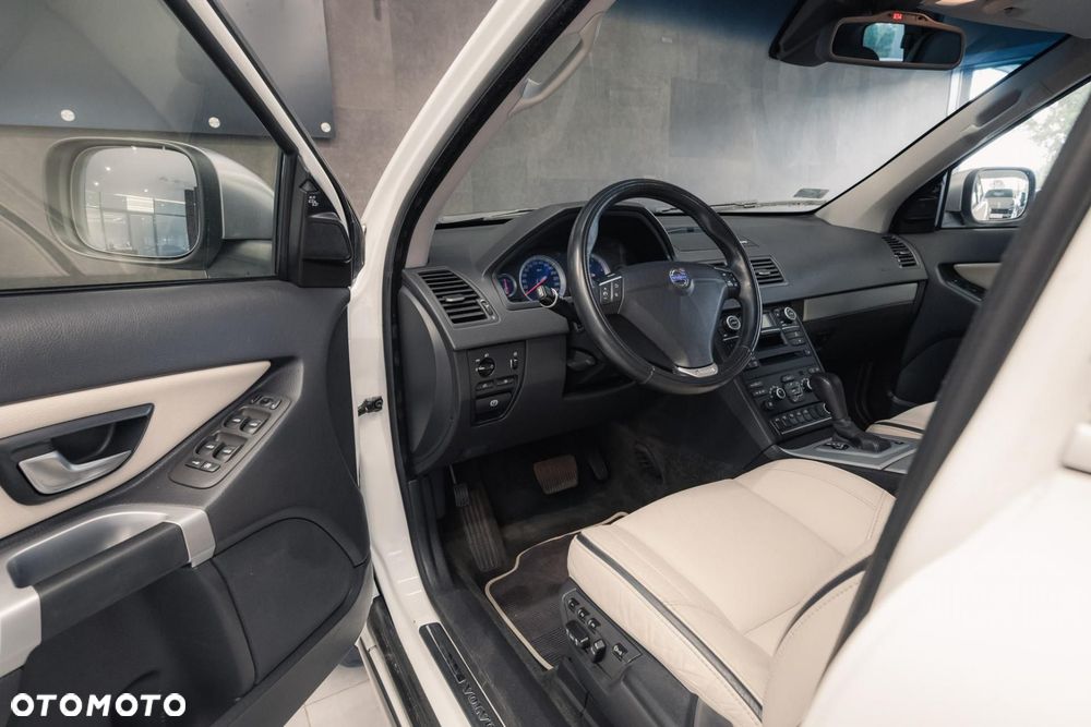 Volvo XC 90 D5 AWD R-Design - 10