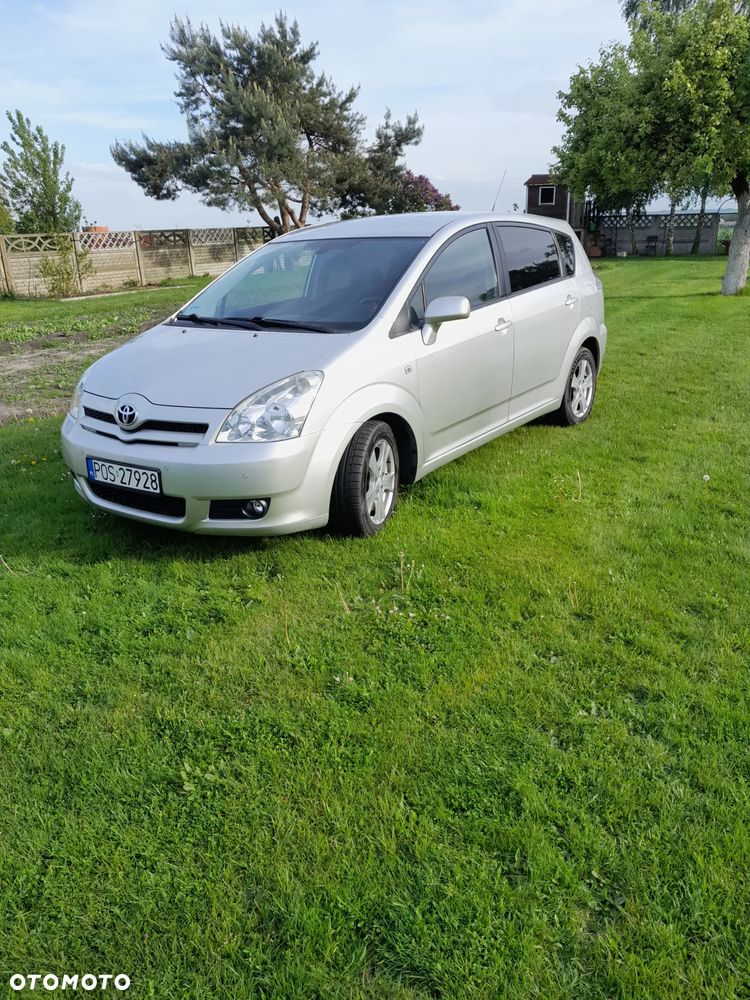 Toyota Corolla Verso 2.2 D-4D Gold 7os - 3