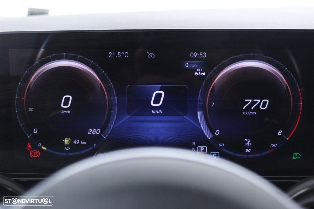 Mercedes-Benz GLA 180 d AMG Line - 26