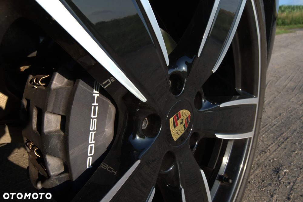 Porsche Cayenne Platinum Edition - 40