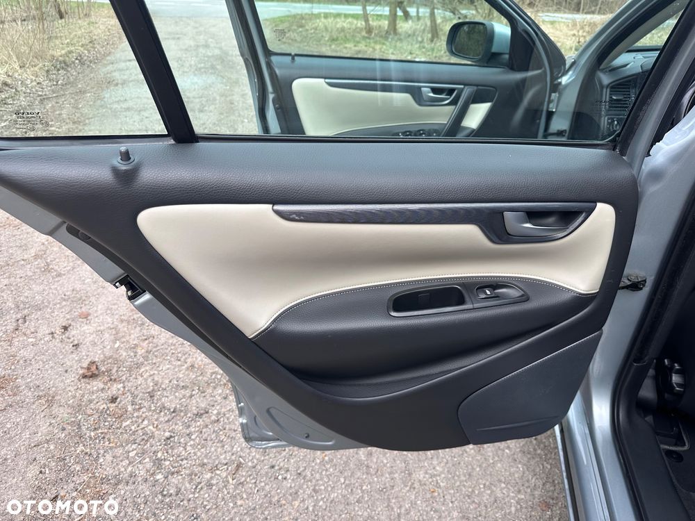 Volvo S60 2.4 Summum - 16