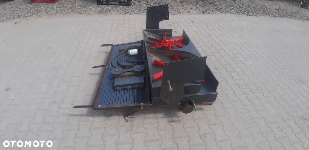 Rozrzutnik plew do Claas mechaniczny - 2